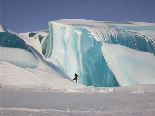    In the world of ice V mire l'da En el mundo de hielo Nel mondo di ghiaccio In der Welt von Eis