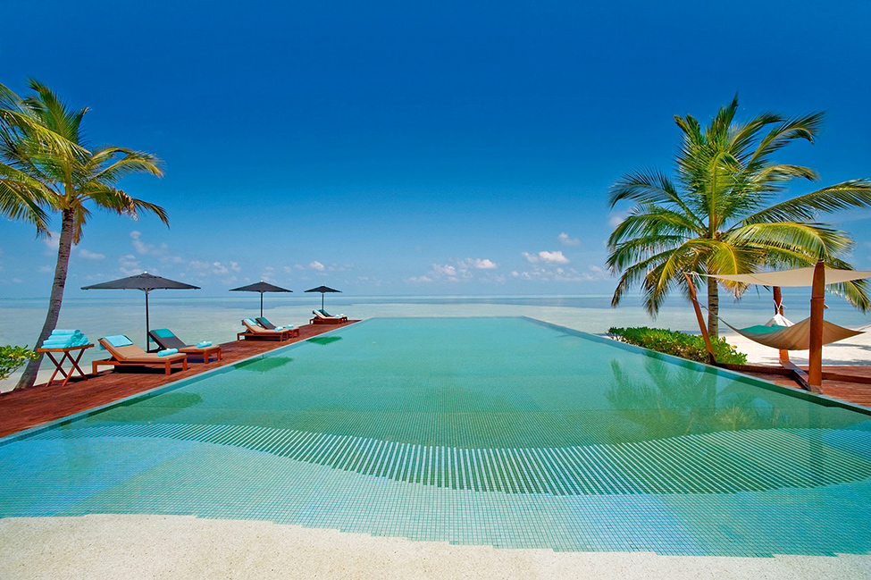   LUX Maldives    ,     