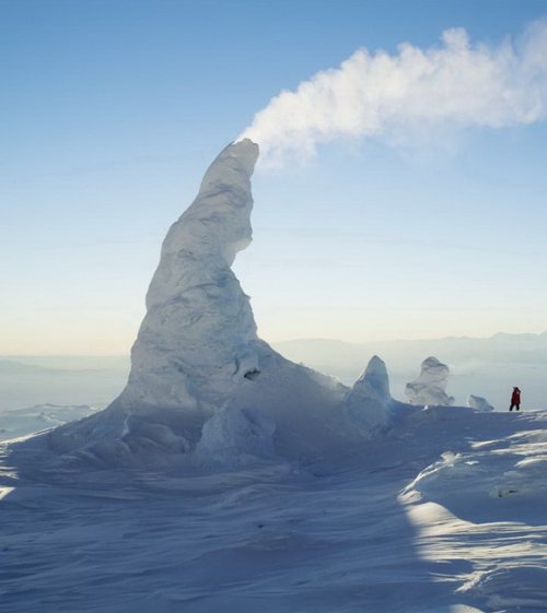    In the world of ice V mire l'da En el mundo de hielo Nel mondo di ghiaccio In der Welt von Eis