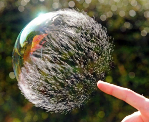     come la bolla scoppia wie die Blase platzt como la burbuja estalla as the bubble bursts