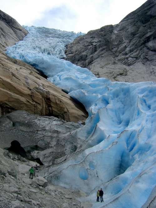    In the world of ice V mire l'da En el mundo de hielo Nel mondo di ghiaccio In der Welt von Eis